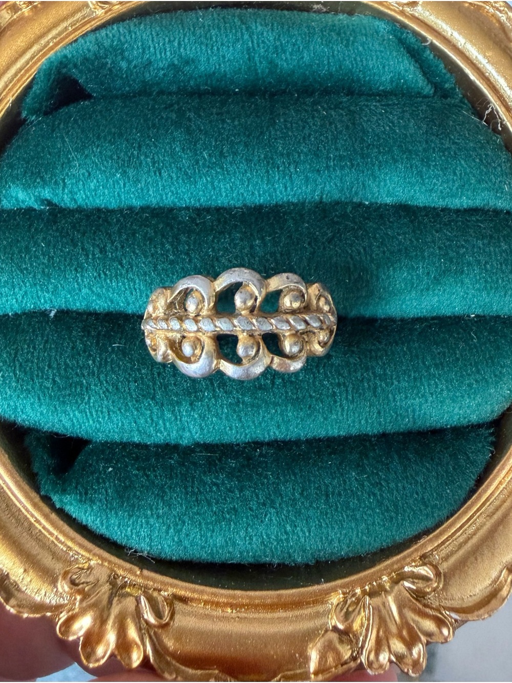 Avon Gold Filigree Ring